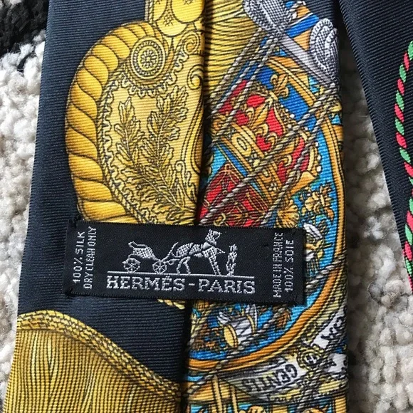 🏇 Hermes Silk Black & Gold Vintage Scarf Print Tie - Picture 4 of 6